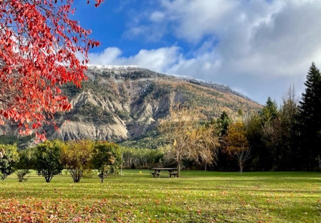 Saint-Pierre-d'Argençon La Source Bed & Breakfast エクステリア 写真